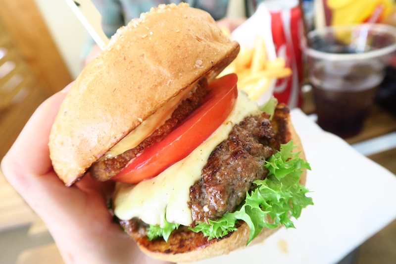 Paperbutter & The Burger＠BTSアーリー（バンコクハンバーガー）