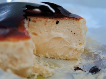 【デリバリー可】フジ1のすぐそばに濃厚バスクチーズケーキのお店『AOBAUAN（オブウアン）』がオープン！(PR)