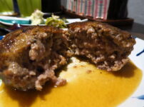 【Meat＆Co(me)】岡喜のハンバーグと土鍋釜炊きご飯のTKG！牛肉の精肉店付き@フジ2前